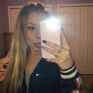 Meet your Posher, Tori